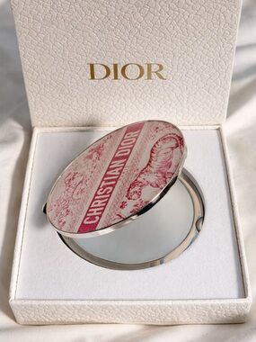 NIB Christian Dior Pink Tiger Compact Pocket Mirror – Limited Edition